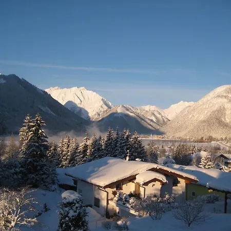 Rofangarten Semesterbostad